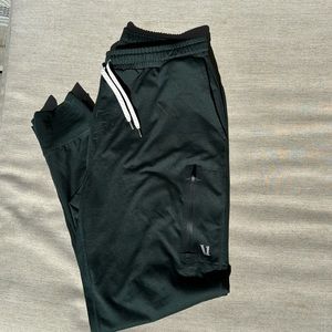 Men’s Vuori Sunday Performance Joggers (worn once!)